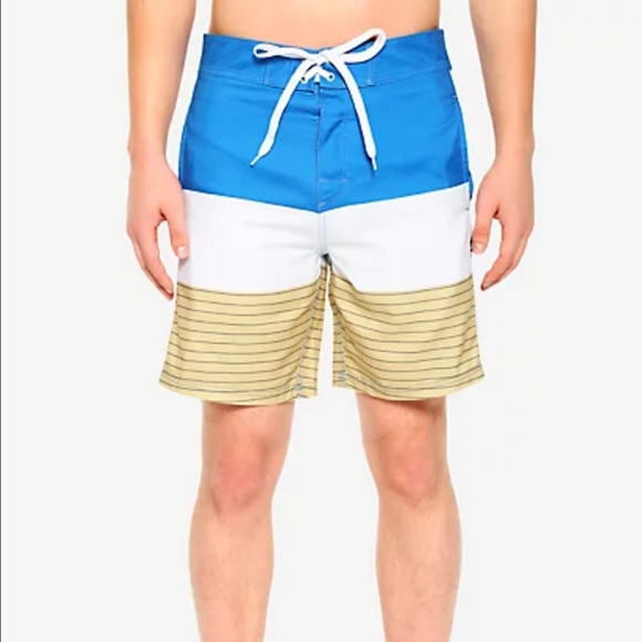 hot topic swim trunks